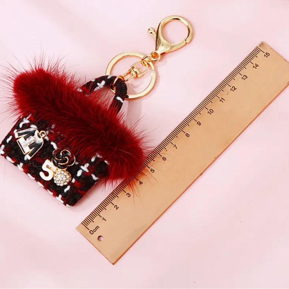 🆕 Mink Small Fragrance Holder - Women's Bag Pendant Key Chain Ring - Lux Red - Picture 3 of 8